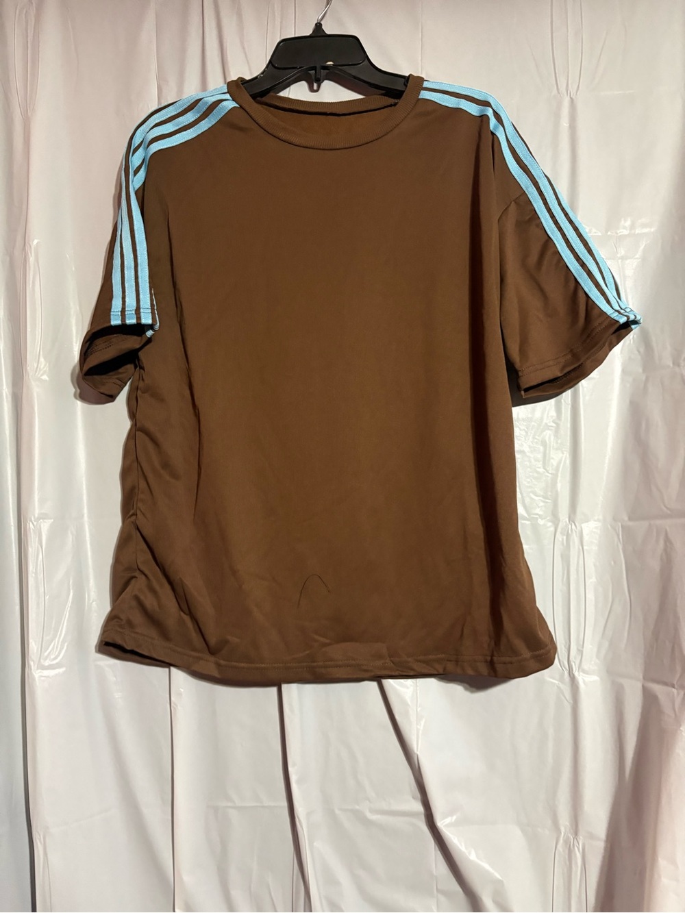 SHEIN Brown Short Sleeve Tee with Light Blue Shoulder Stripes